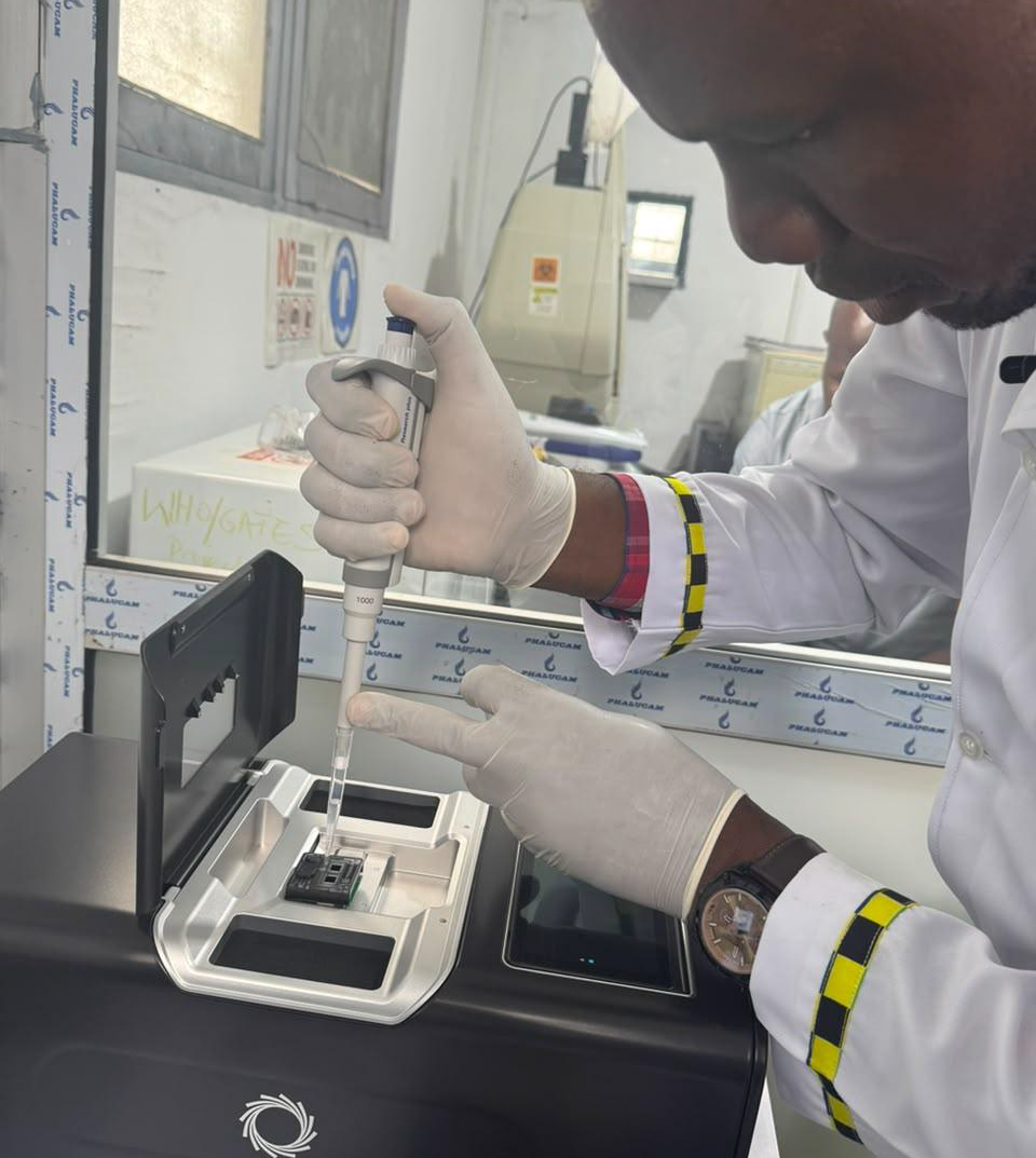 Successful Oxford Nanopore Installation and Training in Cameroon.